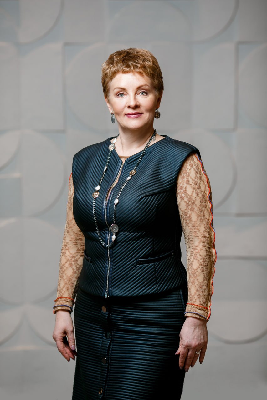Елена Белова — финансовый советник